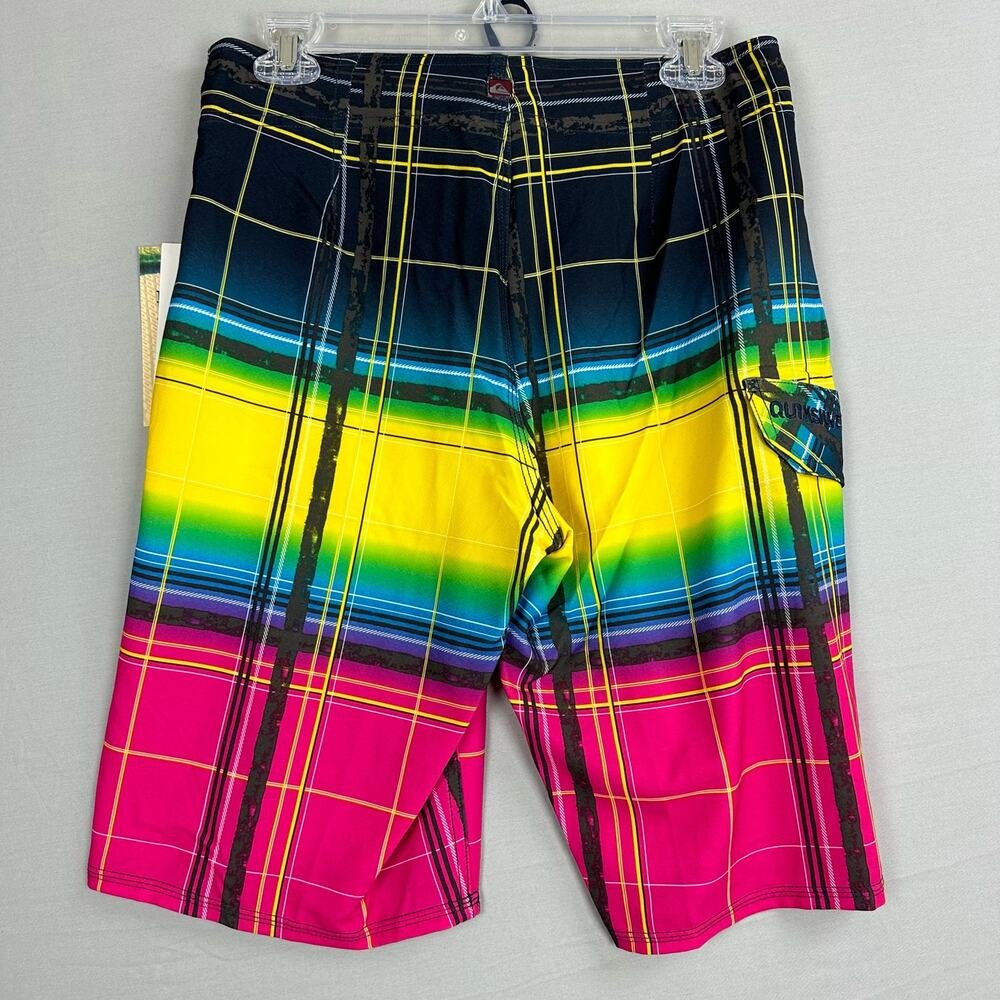 Quiksilver Men’s 30 Cypher Wonderland Board Shorts Stretch Cargo Plaid - Picture 11 of 11